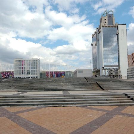 Квартира По Улице Федорова 1 Kiev Dış mekan fotoğraf