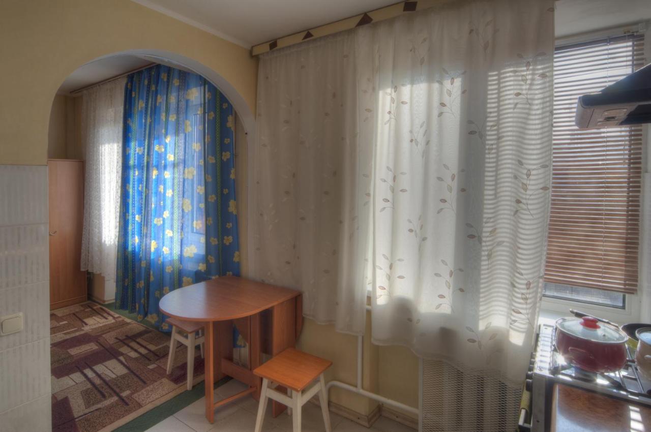 Квартира По Улице Федорова 1 Kiev Dış mekan fotoğraf